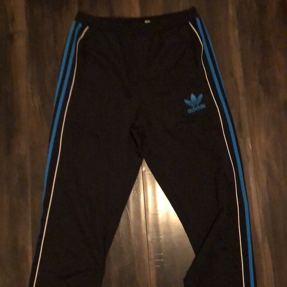 COPY - Adidas men’s tracksuit full set top and bottom - Picture 2 of 2